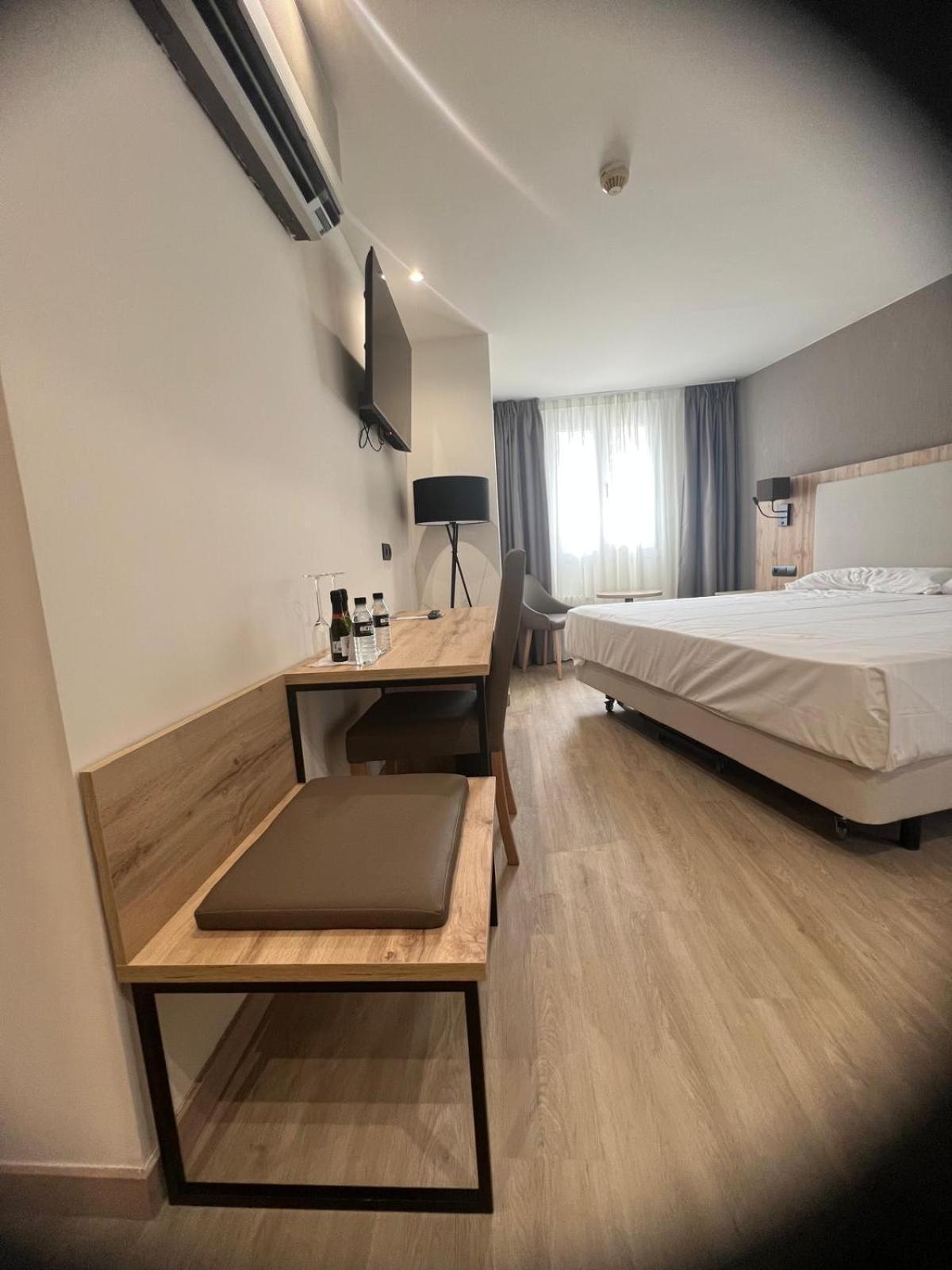 Hotel Ele Acueducto Σεγκόβια Εξωτερικό φωτογραφία
