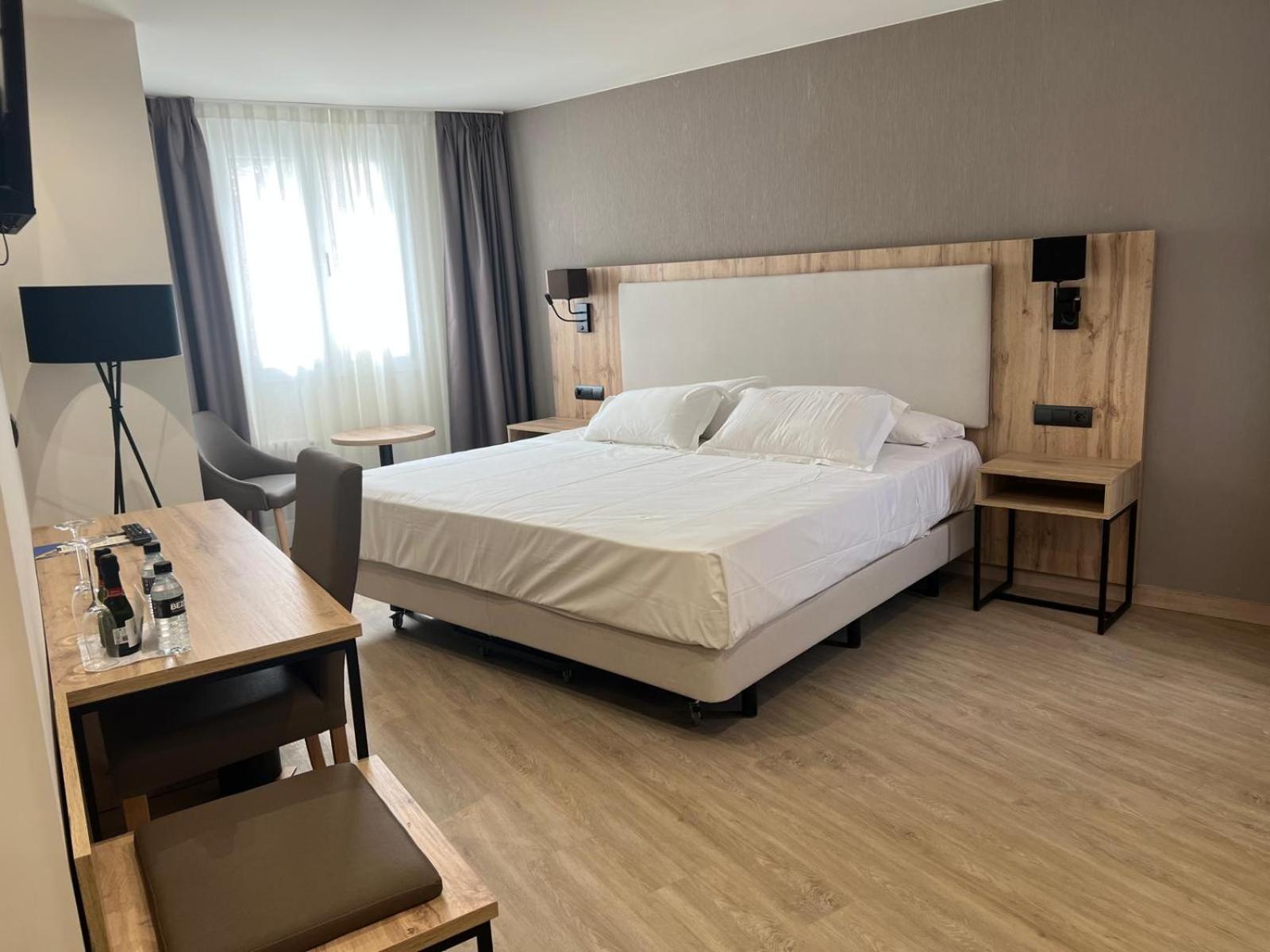 Hotel Ele Acueducto Σεγκόβια Εξωτερικό φωτογραφία