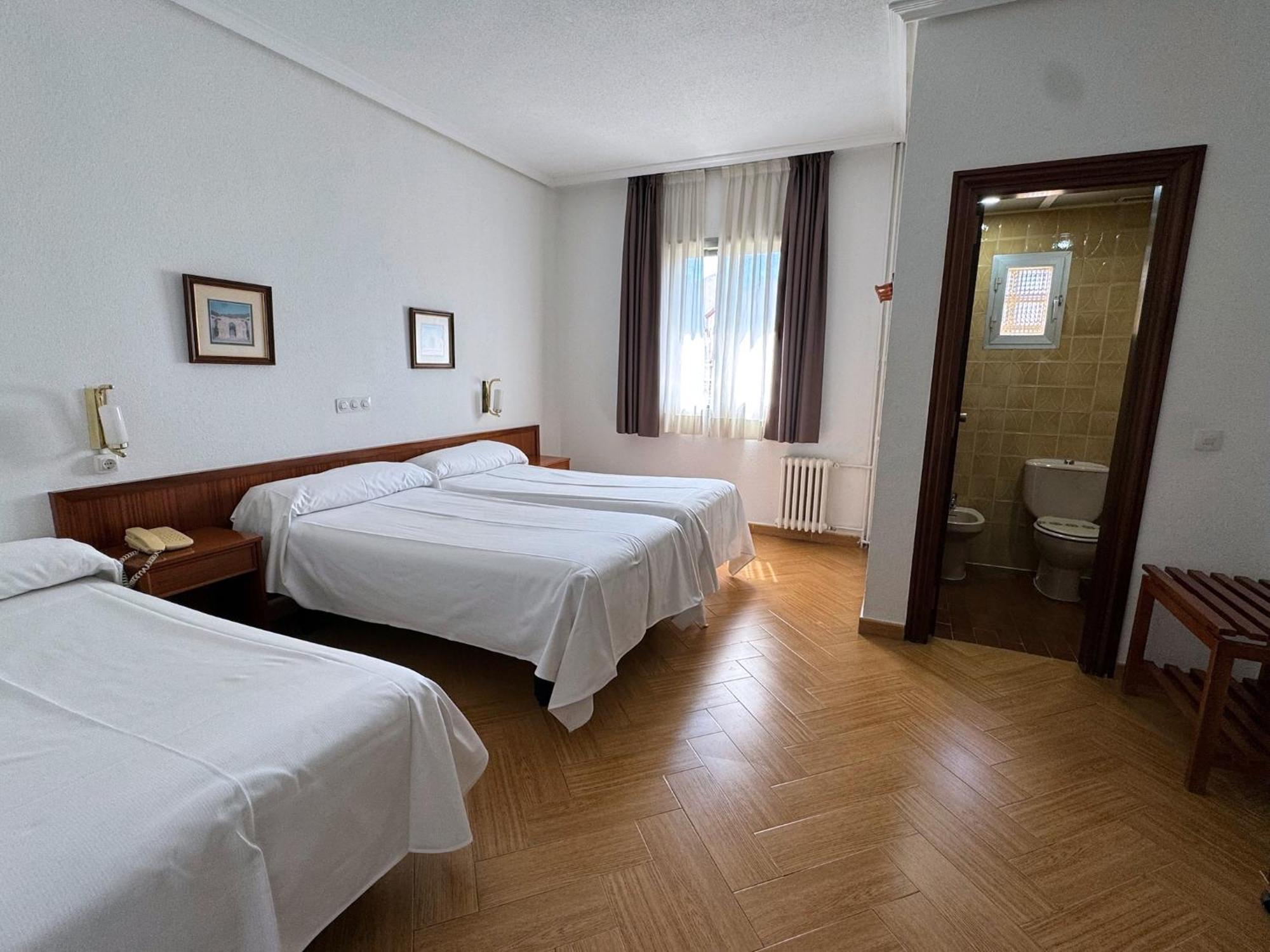 Hotel Ele Acueducto Σεγκόβια Εξωτερικό φωτογραφία